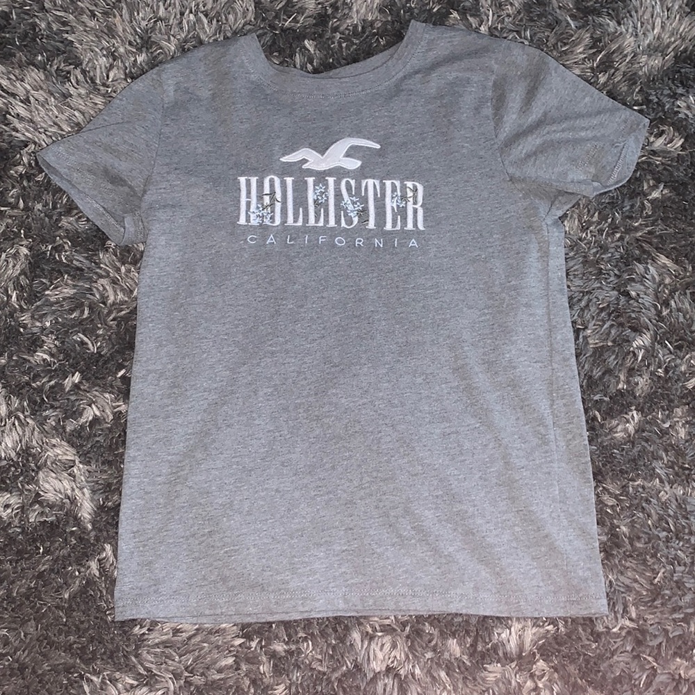 A basic short sleeve